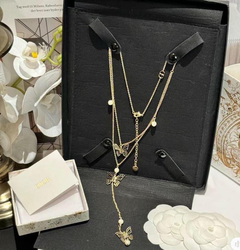 chr1st1an D10r necklaces